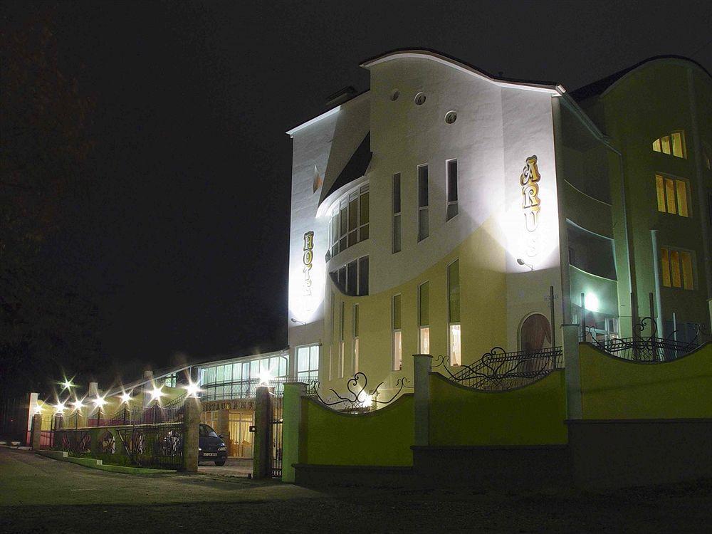Готель Arus 4*