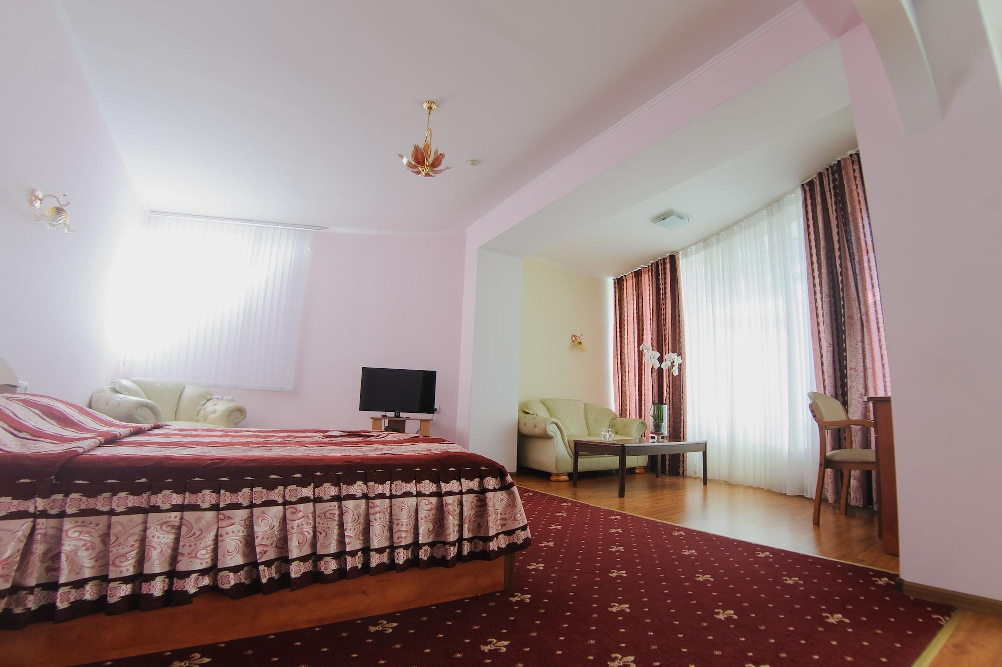 Готель Arus 4*