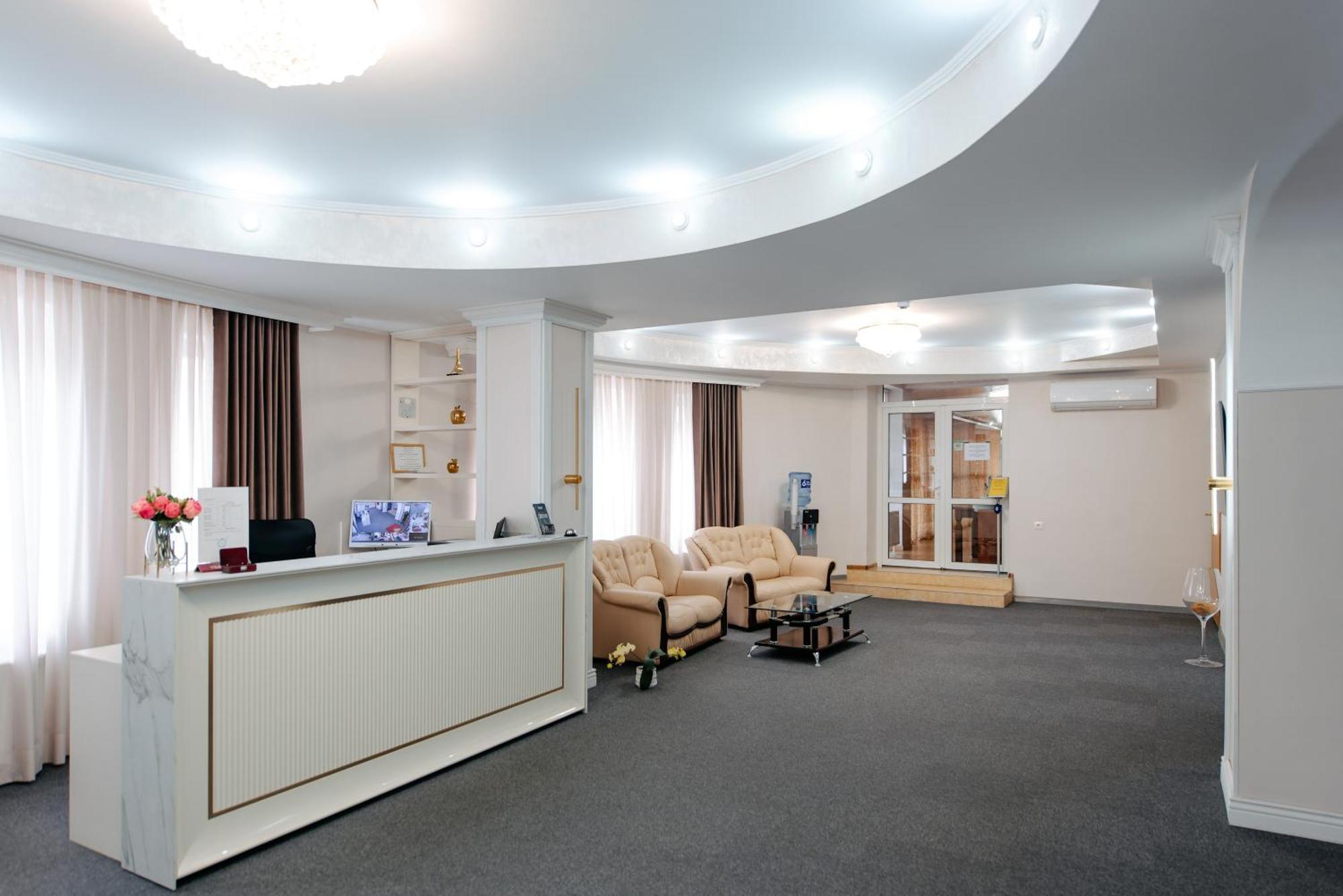 Готель Arus 4*